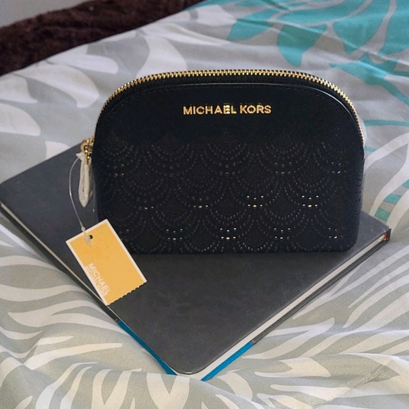 Michael Kors Handbags - Michael Kors Jet travel pouch small